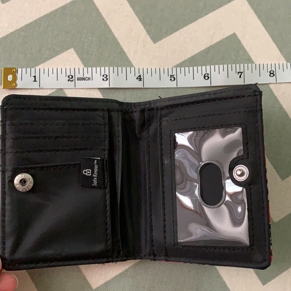 RFID Protective Wallet - Picture 3 of 4